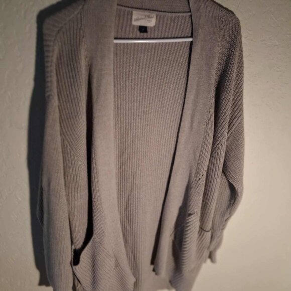 CARDIGAN BROWN 2 POCKET SWEATER-SIZE XS - Picture 3 of 6